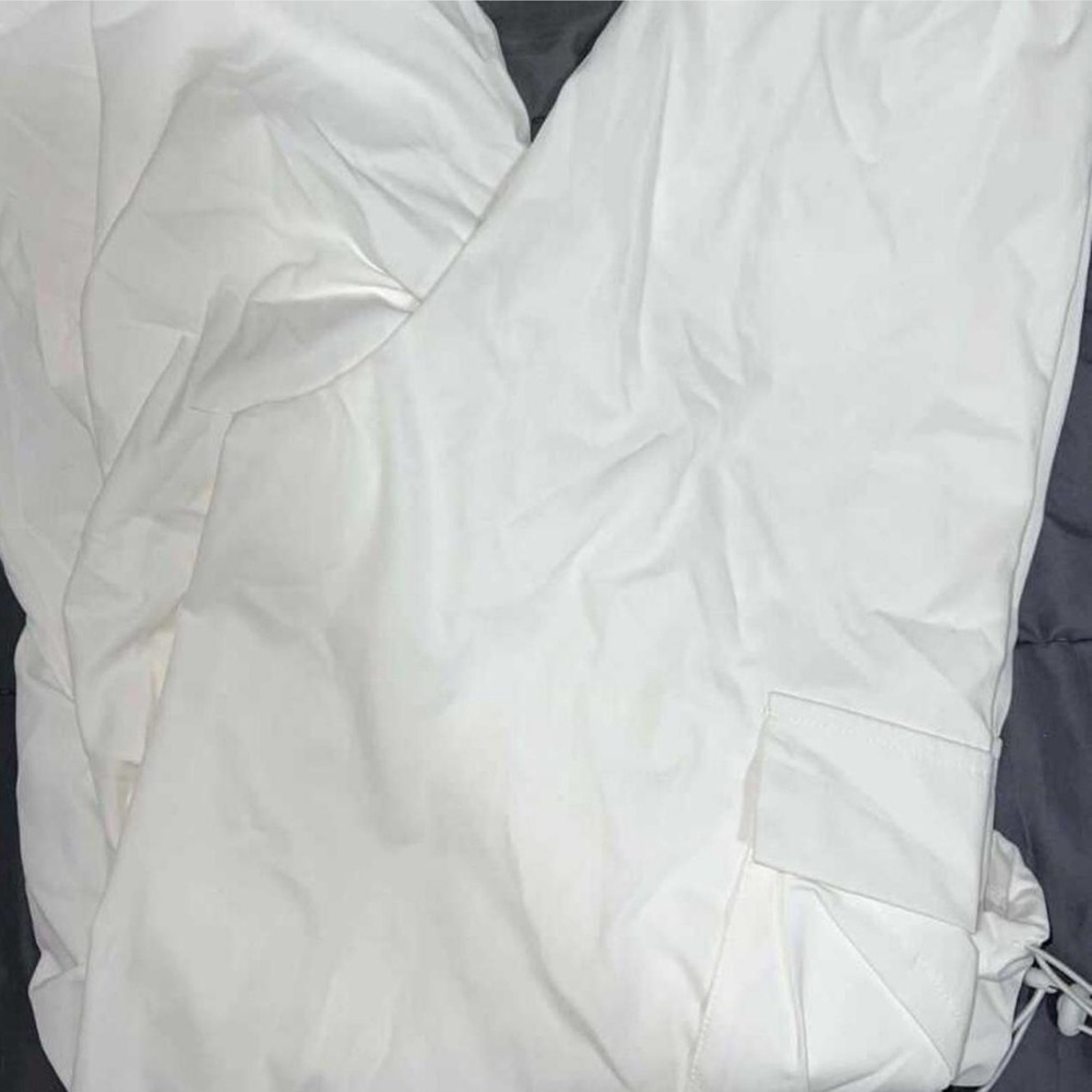 SHEIN
Flown cargo pants 
White
Barely worn